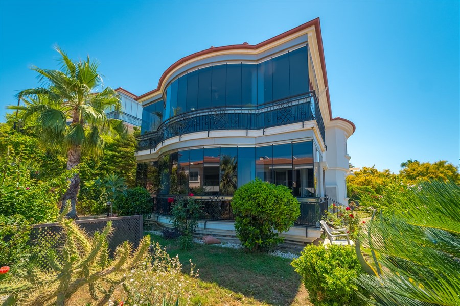 Вилла в Конаклы, Турция, 220 м² - фото 1