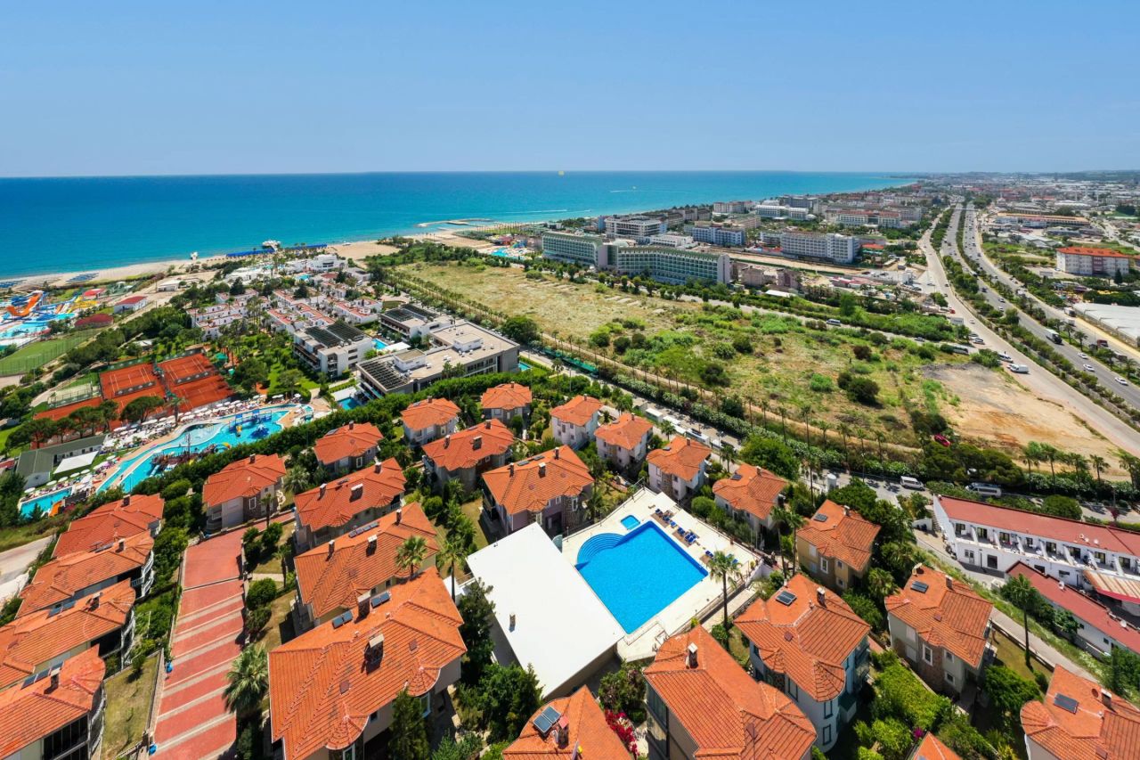 Вилла в Алании, Турция, 300 м² - фото 2