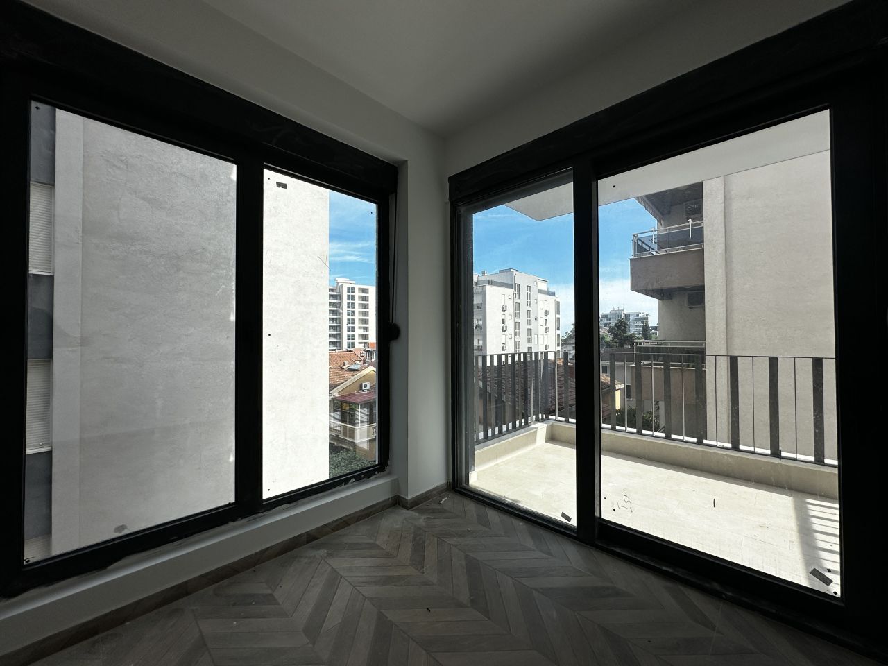 Квартира в Будве, Черногория, 69 м² - фото 12