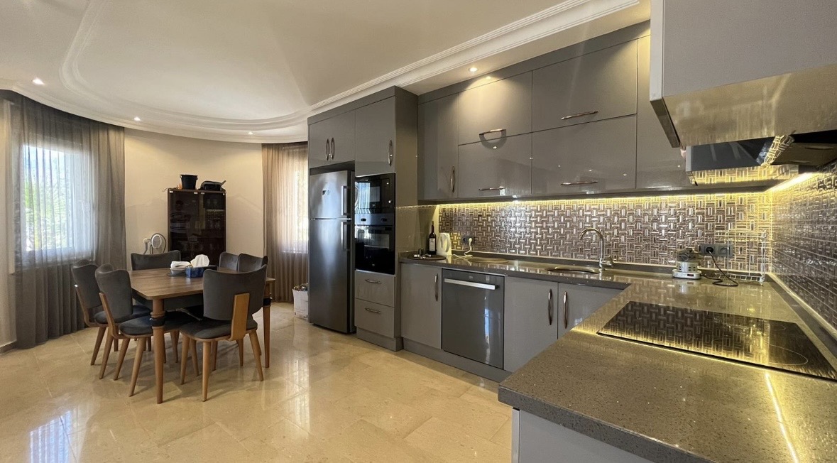 Вилла в Алании, Турция, 250 м² - фото 15