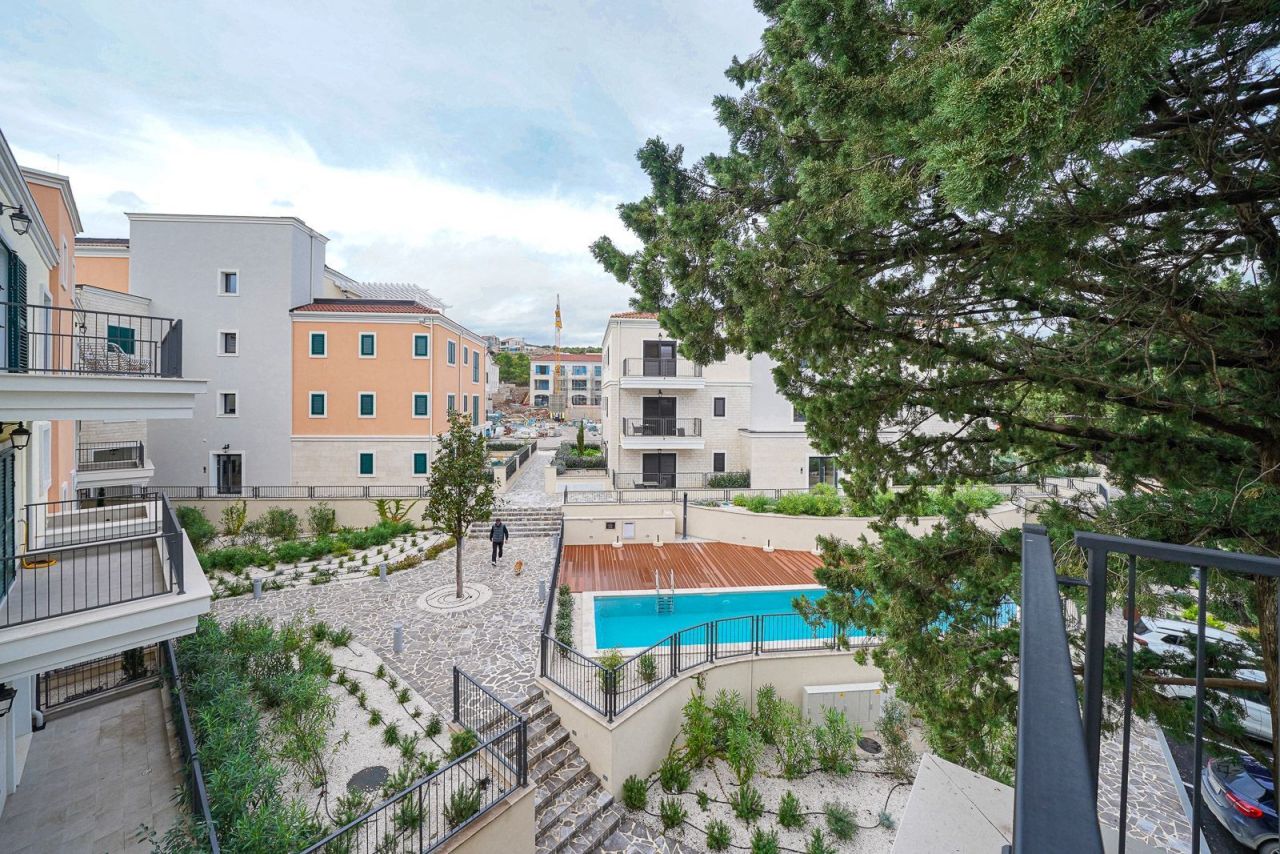 Квартира на полуострове Луштица, Черногория, 65 м² - фото 1
