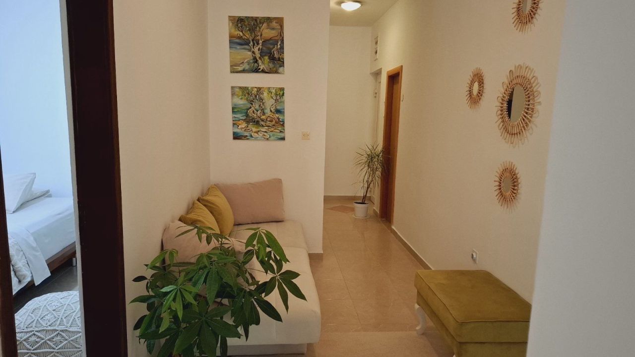 Квартира в Будве, Черногория, 75 м² - фото 2