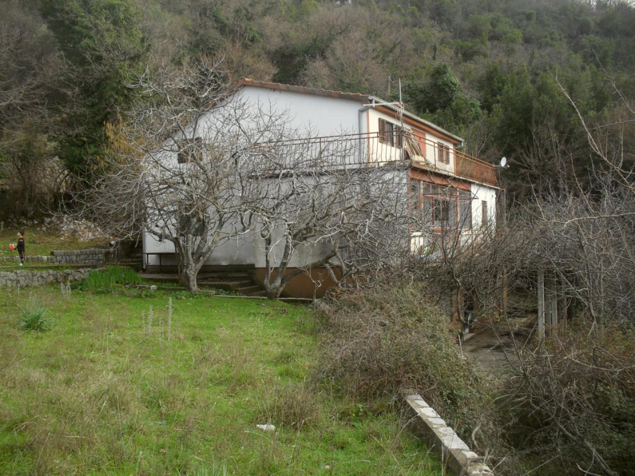 Коттедж в Херцег-Нови, Черногория, 221 м² - фото 1