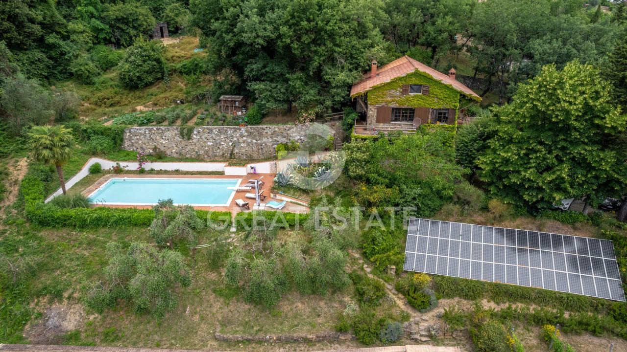 Дом в Монтальчино, Италия, 1 076 м² - фото 2
