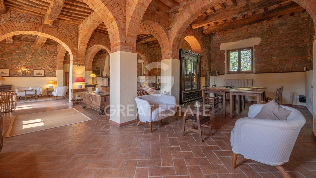 Дом в Деруте, Италия, 1 511.8 м² - фото 9