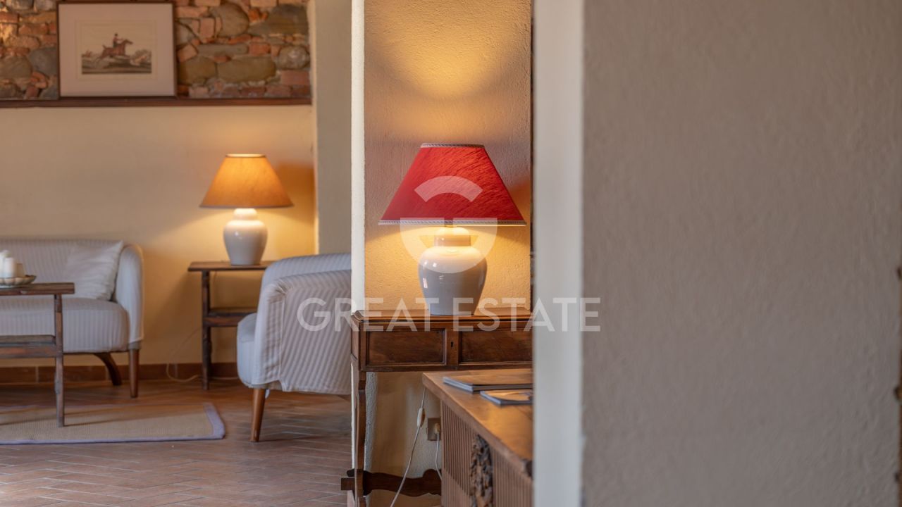 Дом в Деруте, Италия, 1 511.8 м² - фото 12