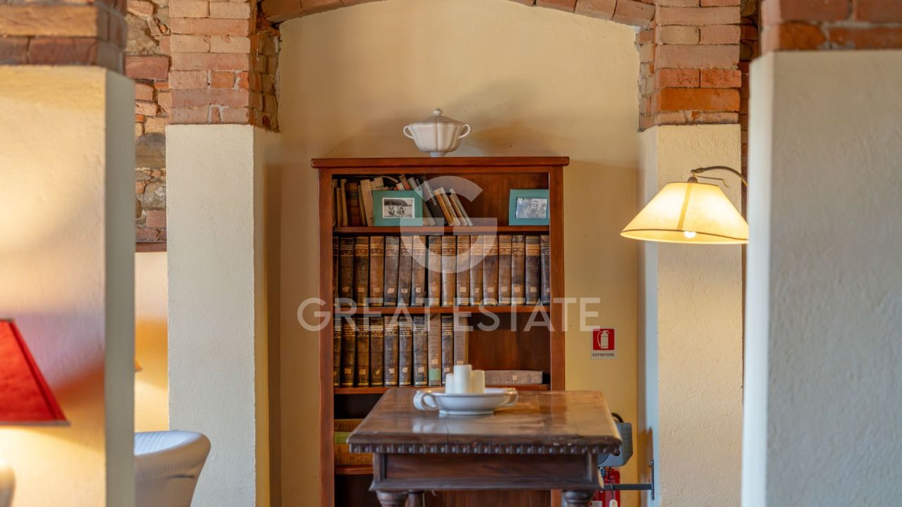 Дом в Деруте, Италия, 1 511.8 м² - фото 15