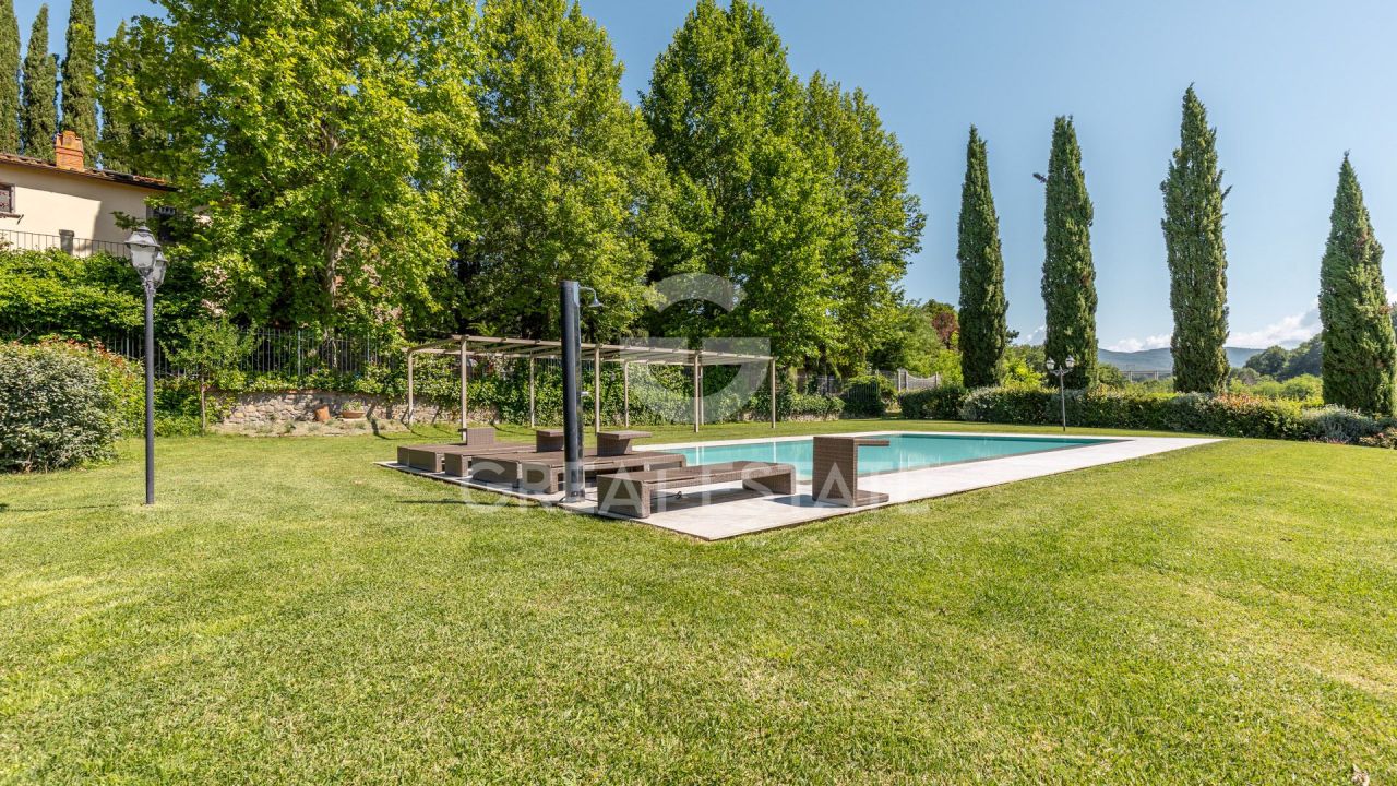 Дом Laterina Pergine Valdarno, Италия, 612.7 м² - фото 3