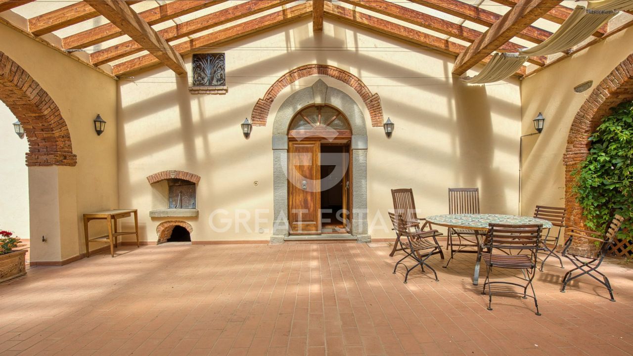 Дом в Ареццо, Италия, 177 м² - фото 5