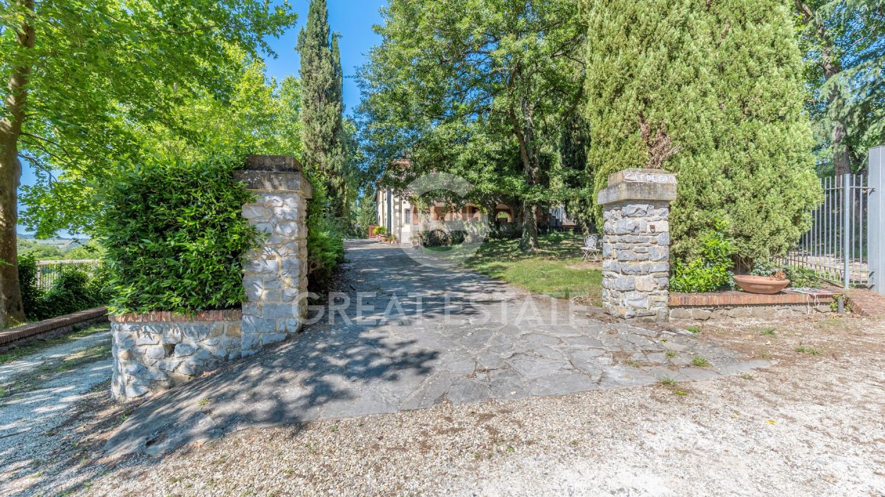 Дом Laterina Pergine Valdarno, Италия, 612.7 м² - фото 8