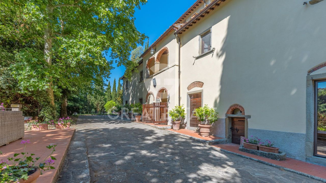 Дом Laterina Pergine Valdarno, Италия, 612.7 м² - фото 9