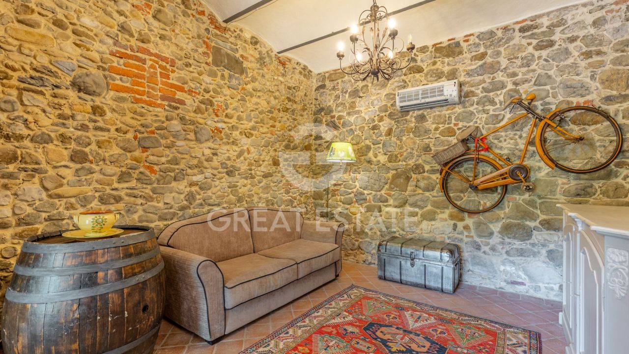Дом Laterina Pergine Valdarno, Италия, 612.7 м² - фото 18