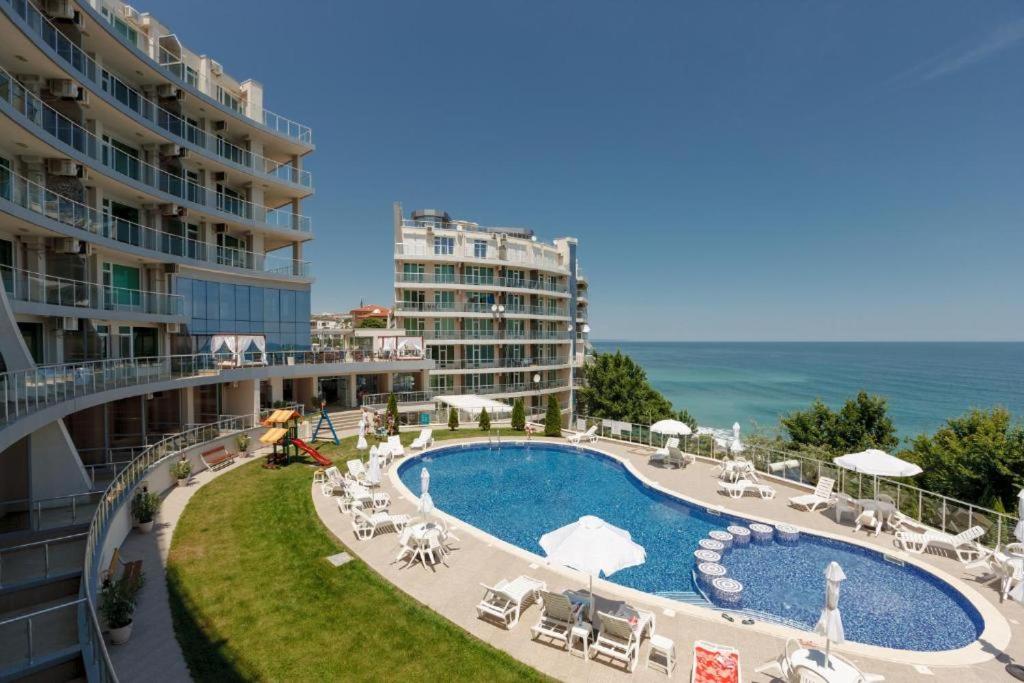 Апартаменты в Бяле, Болгария, 87 м² - фото 1