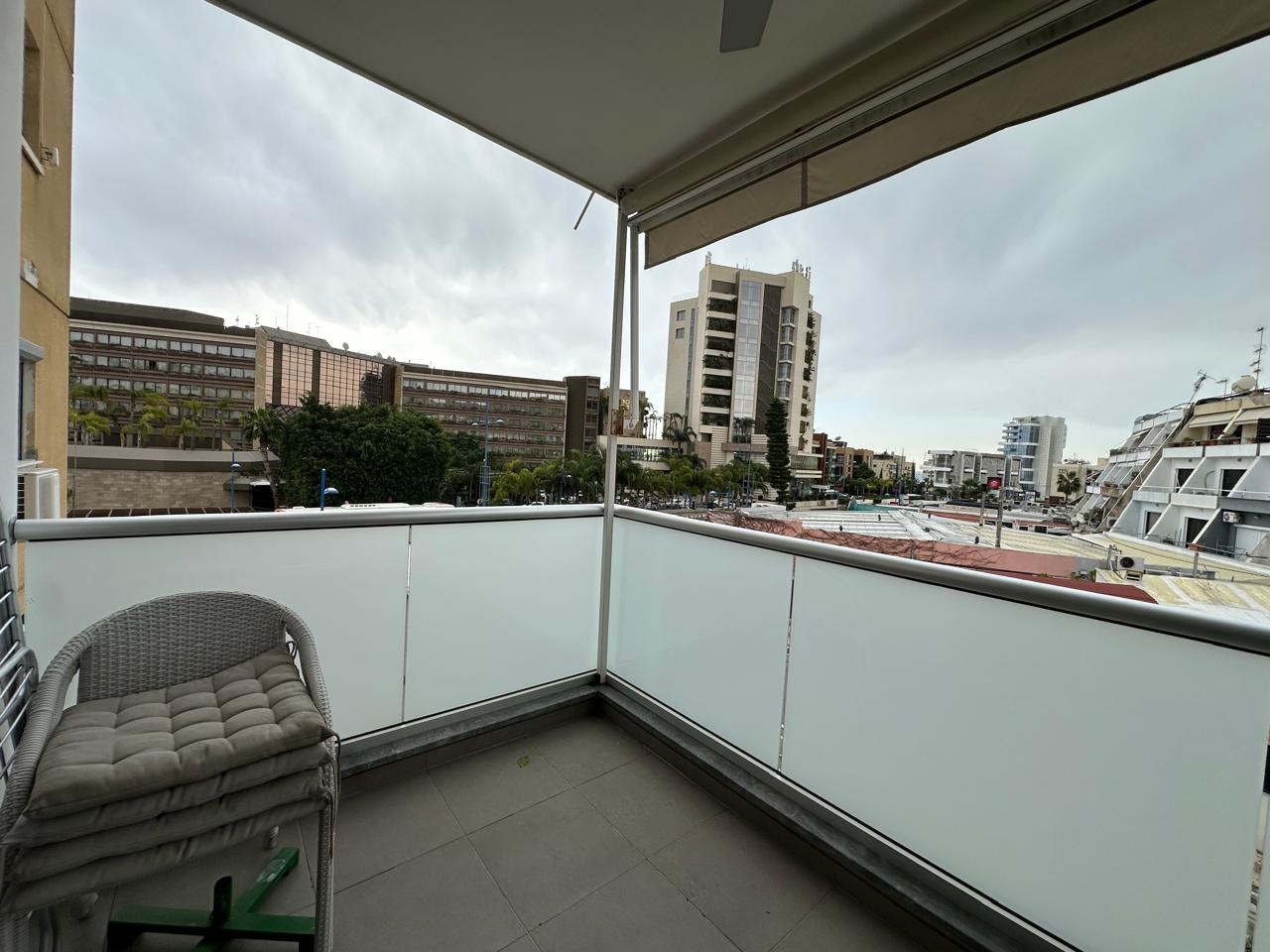 Апартаменты Agios Tychon - Tourist Area, Кипр, 93 м² - фото 3