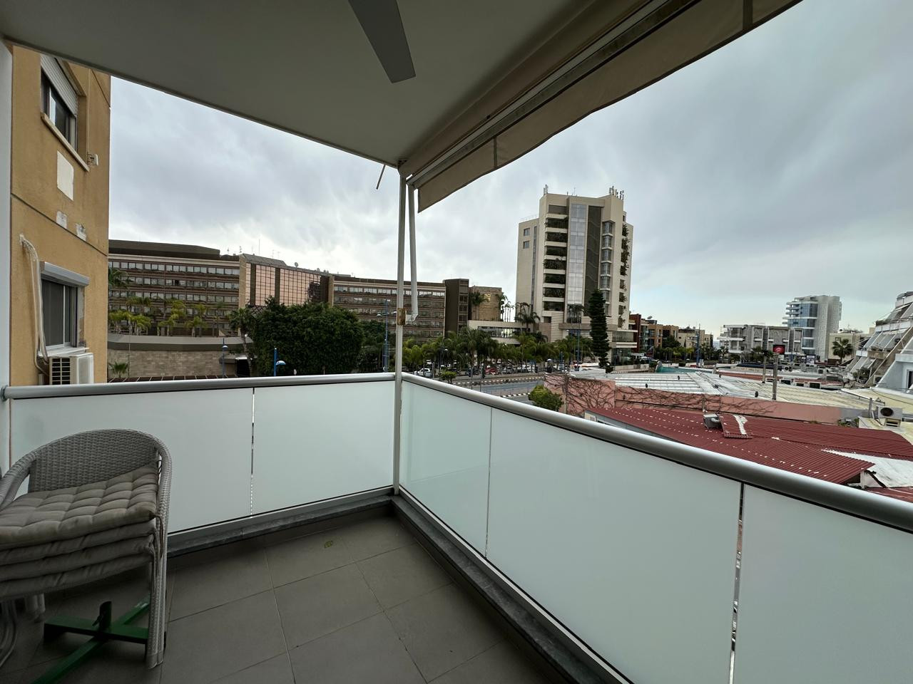 Апартаменты Agios Tychon - Tourist Area, Кипр, 93 м² - фото 17