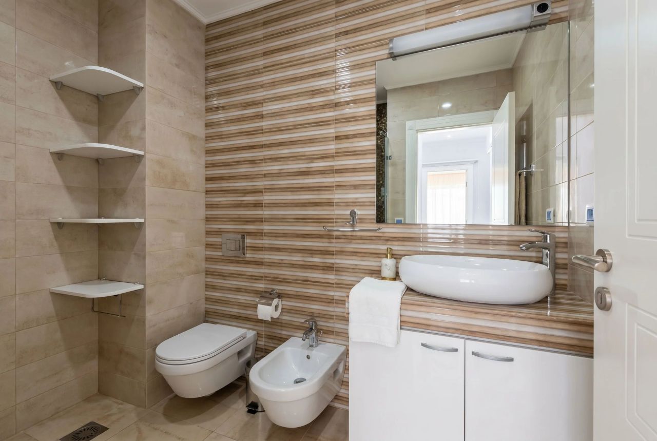 Квартира в Будве, Черногория, 88 м² - фото 17