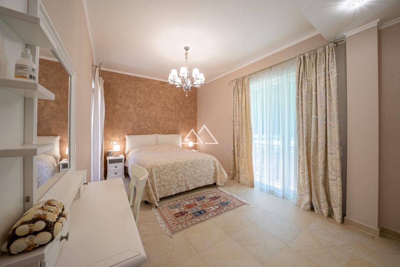 Апартаменты в Ораховаце, Черногория, 129 м² - фото 15