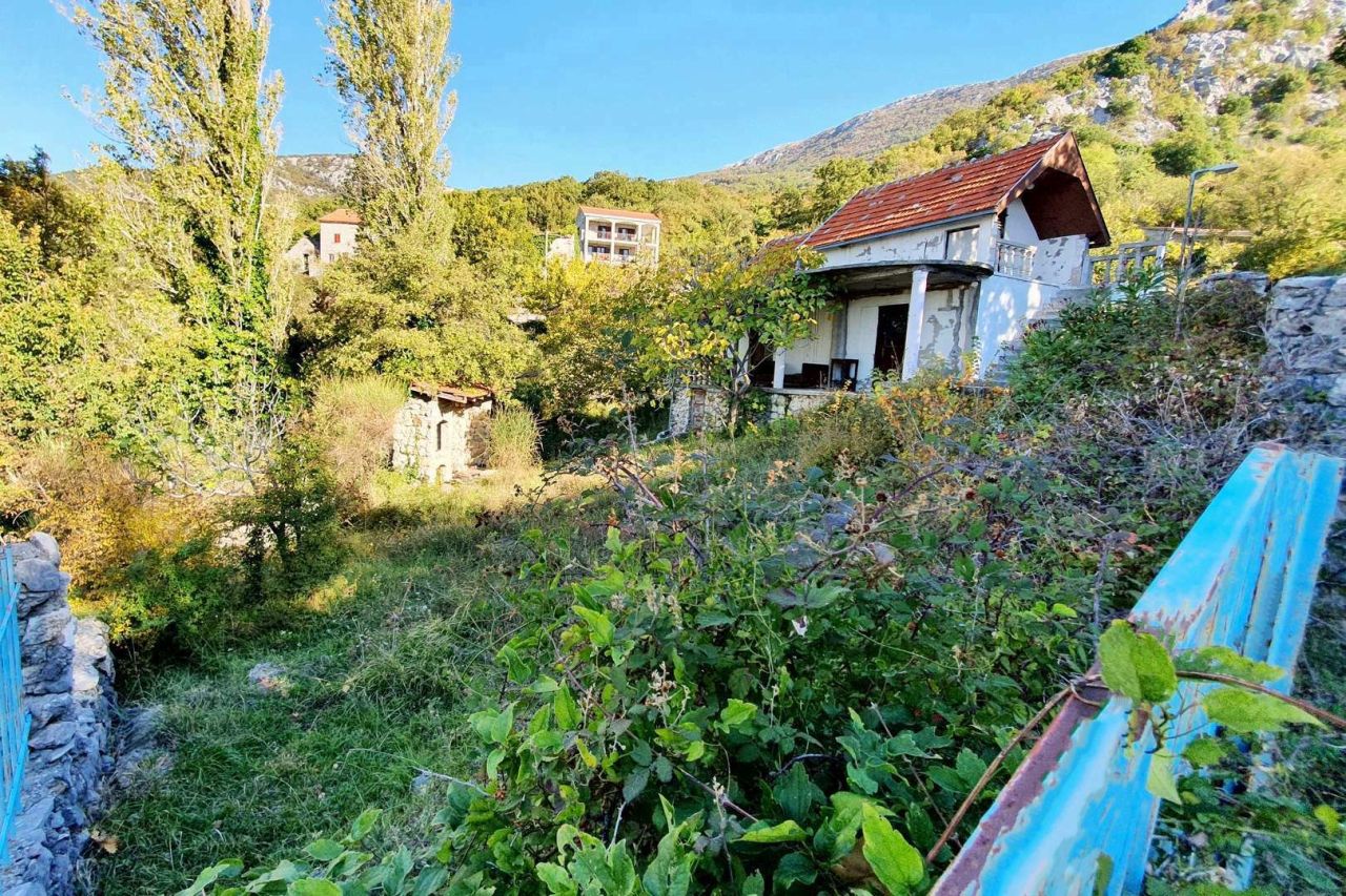 House in Budva, 88 m² with panoramic sea view in Kuljače 3
