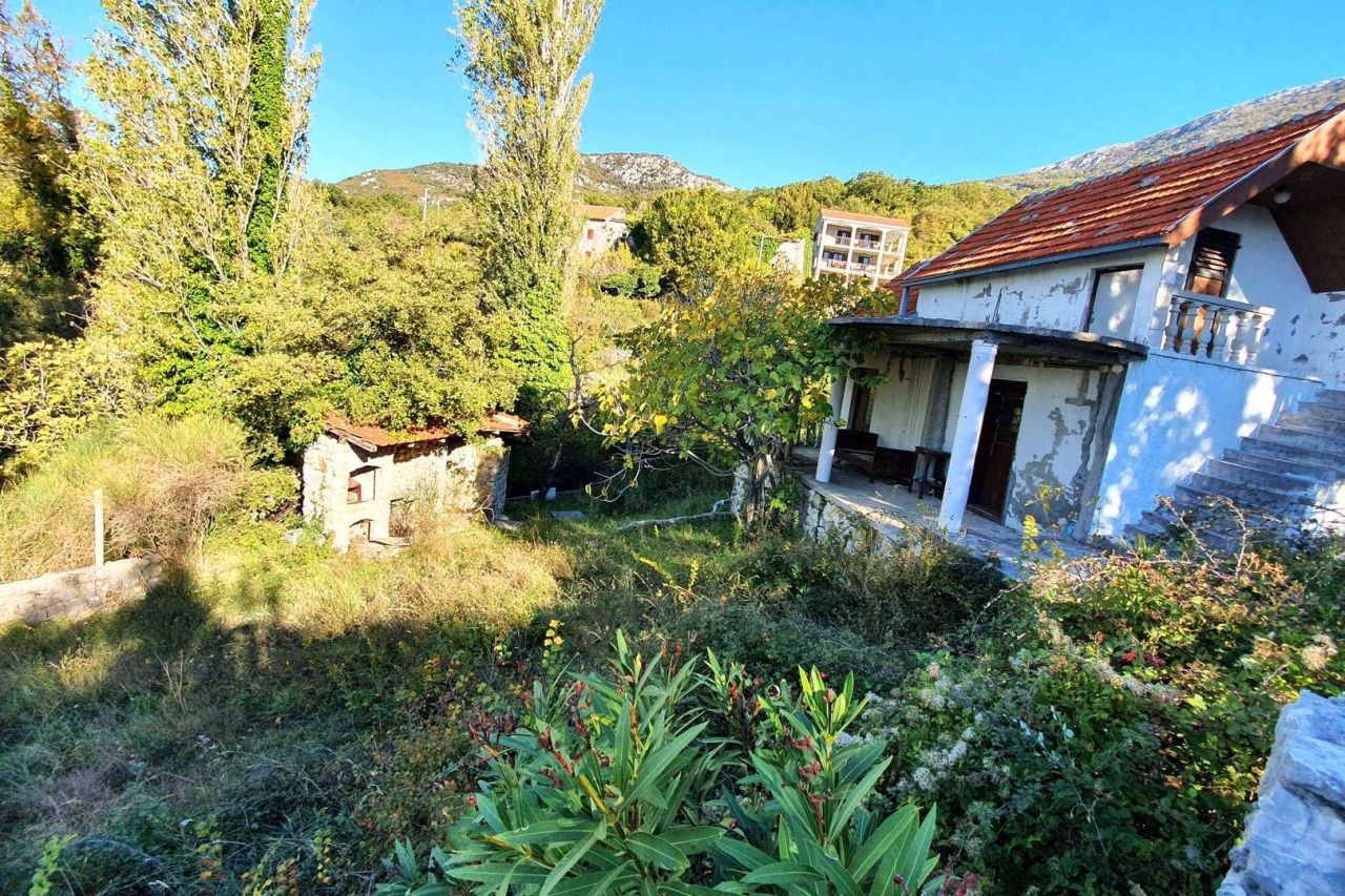 House in Budva, 88 m² with panoramic sea view in Kuljače 4