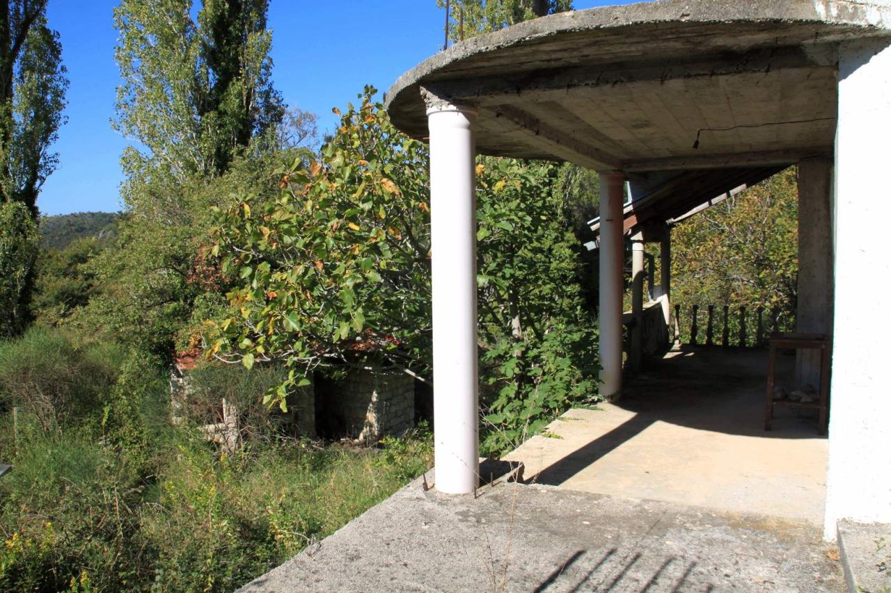 House in Budva, 88 m² with panoramic sea view in Kuljače 8