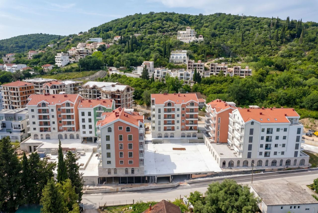 Two-Bedroom Apartment 51m² with Bay Views, Tivat 3
