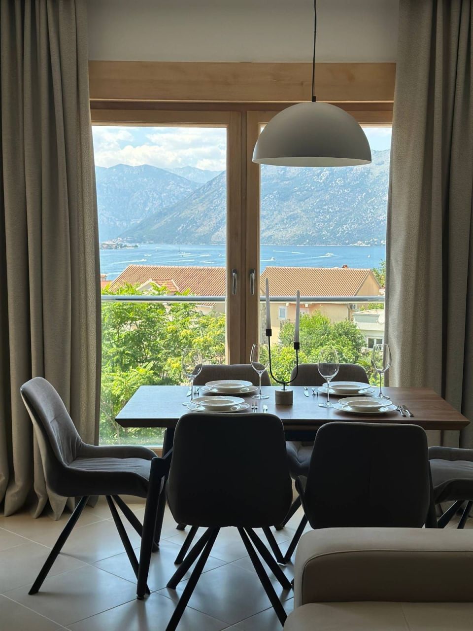 Renovated 1-bedroom apartment, 55 m², bay view, 5 min to the sea — Dobrota, Kotor 2