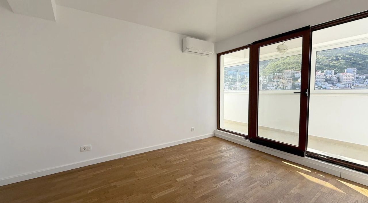 2-bedroom apartment, 87 m², Old Town view — central Budva 2