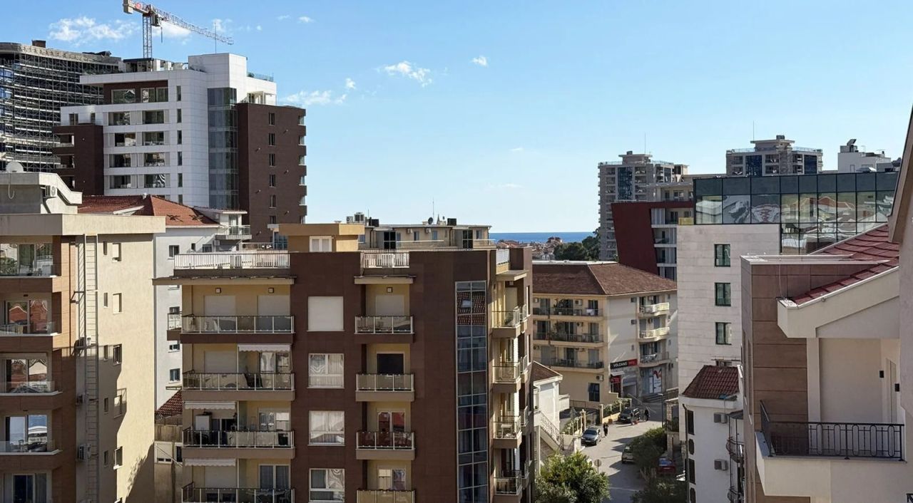 2-bedroom apartment, 87 m², Old Town view — central Budva 9