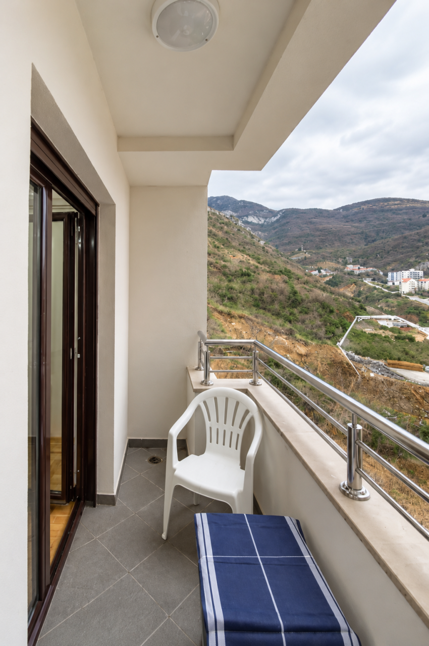 Apartment 47 m², 3. Stock, zwei Aufzüge, Gebäude Akacija — Bečići, Budva 4