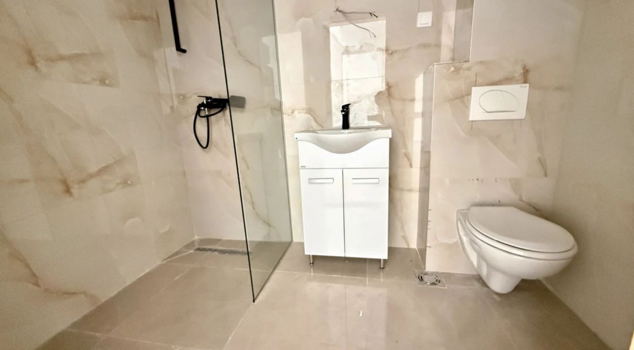 New 1-bedroom apartment, 46 m², top floor with lift — Topliška street, Budva 6
