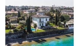 Вилла у озера Гарда, Италия (цена по запросу)