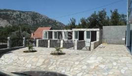 Вилла за 450 000 евро в Сутоморе, Черногория