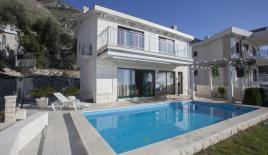 Вилла за 1 200 000 евро в Режевичах, Черногория