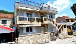 Вилла за 450 000 евро в Кумборе, Черногория