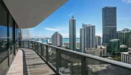 Апартаменты за 856 992 евро в Майами, США