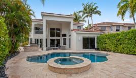 Вилла за 1 690 354 евро в Майами, США