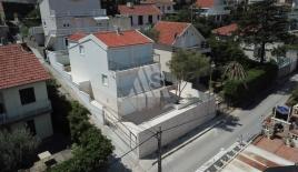 Вилла за 650 000 евро в Крашичах, Черногория