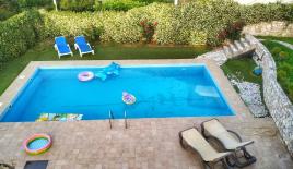 Вилла за 380 000 евро в Добра Воде, Черногория