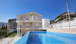 Вилла за 500 000 евро в Херцег-Нови, Черногория