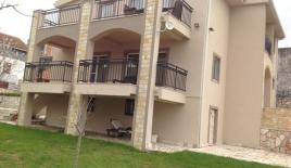 Коттедж за 380 000 евро в Добра Воде, Черногория