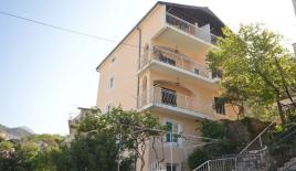 Дом за 320 000 евро в Херцег-Нови, Черногория