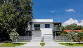 Таунхаус за 698 082 евро в Майами, США