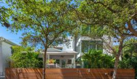 Таунхаус за 2 544 025 евро в Майами, США