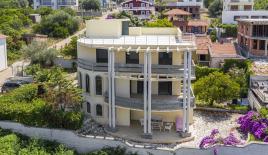 Вилла за 375 000 евро в Видиковаце, Черногория