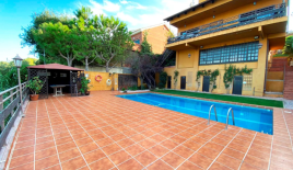 Вилла за 875 000 евро в Кастельдефельсе, Испания