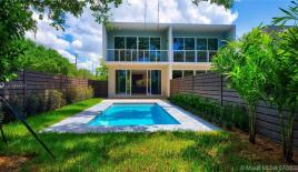 Таунхаус за 845 177 евро в Майами, США