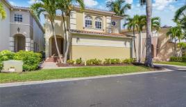 Коттедж за 980 317 евро в Майами, США