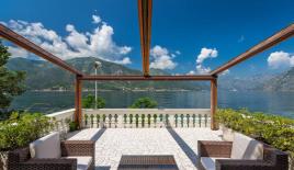 Вилла за 1 400 000 евро в Доброте, Черногория