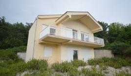 Дом за 220 000 евро в Херцег-Нови, Черногория