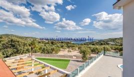 Вилла за 1 500 000 евро в Рогознице, Хорватия